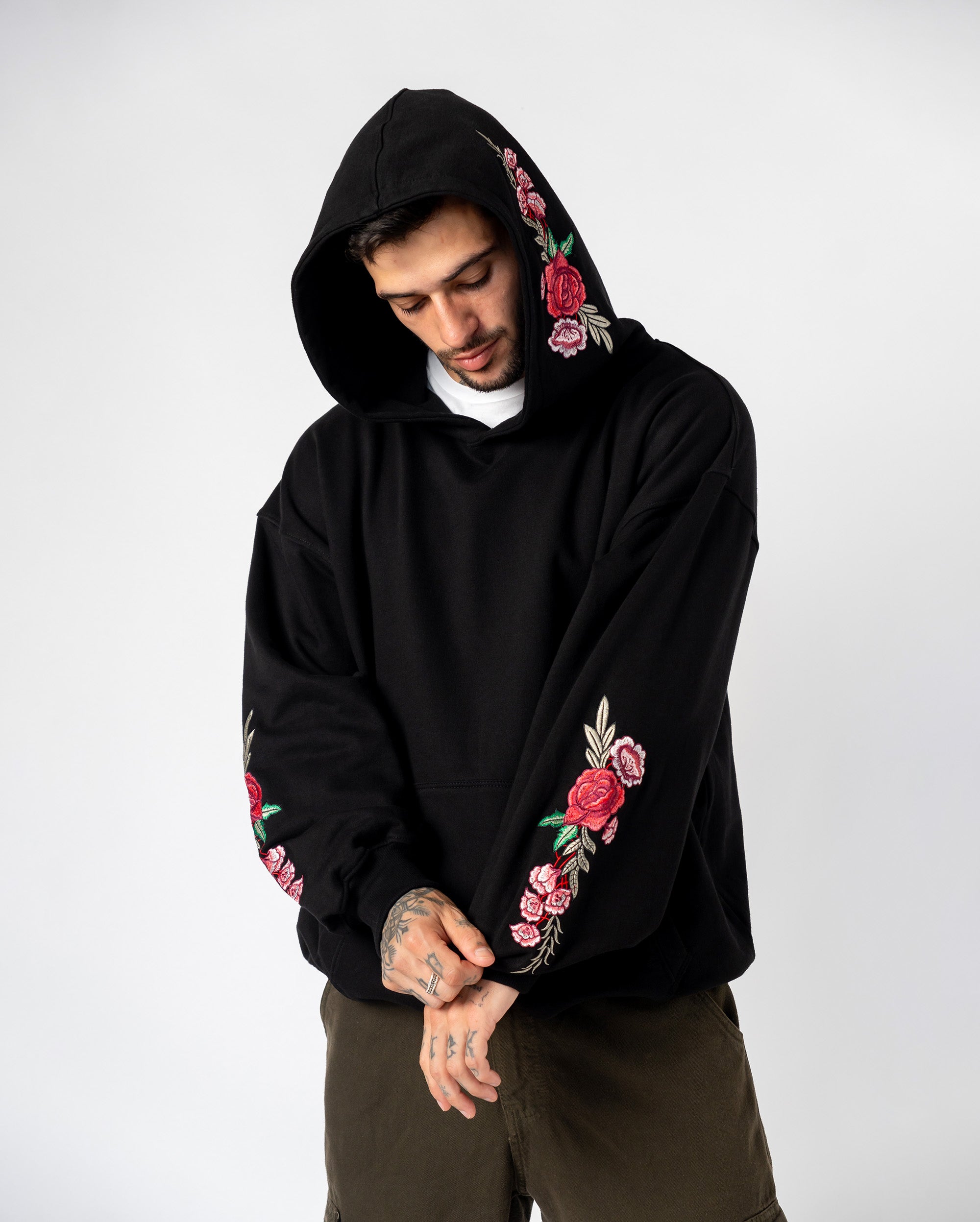 HODDIE OVERSIZE BORDADO ROSE NEGRO