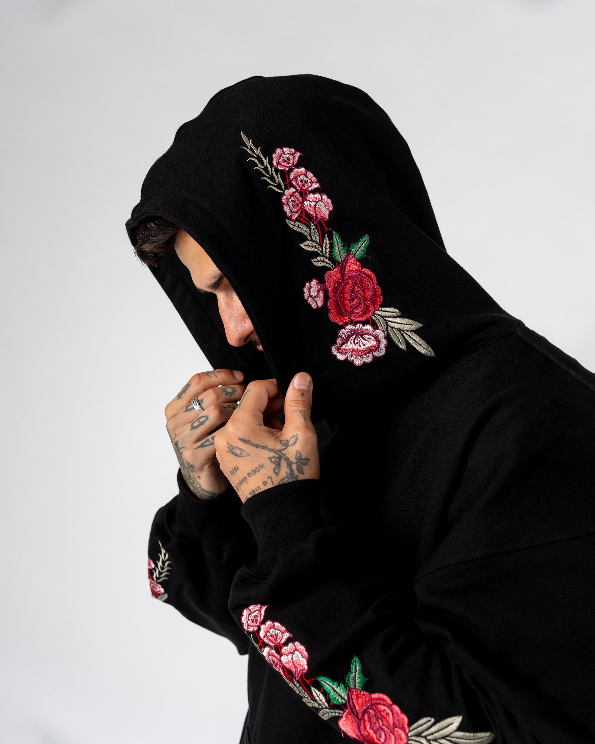 HODDIE OVERSIZE BORDADO ROSE NEGRO