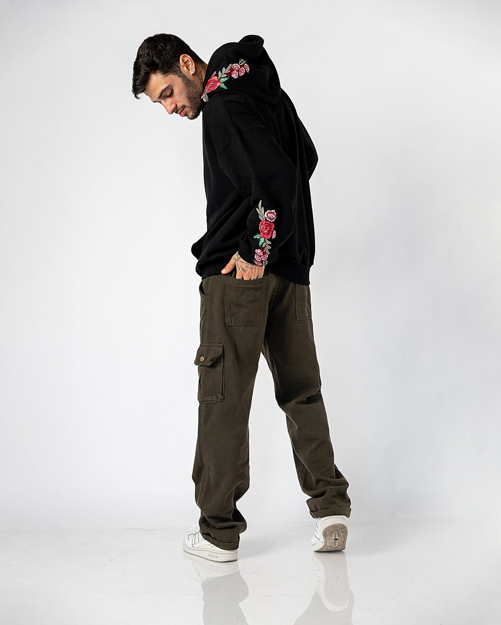 HODDIE OVERSIZE BORDADO ROSE NEGRO