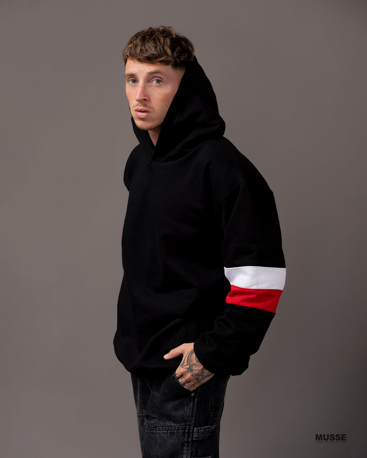 HOODIE TRICOLORS NEGRO