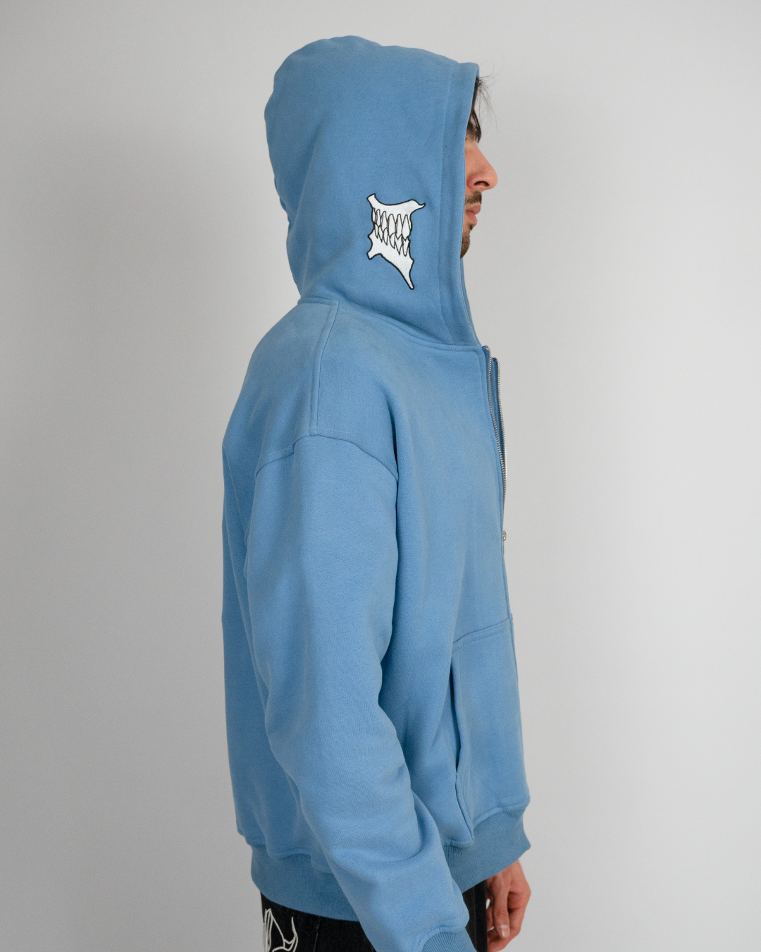 ZIP HOODIE — ESPADA N°6 GRIMMJOW