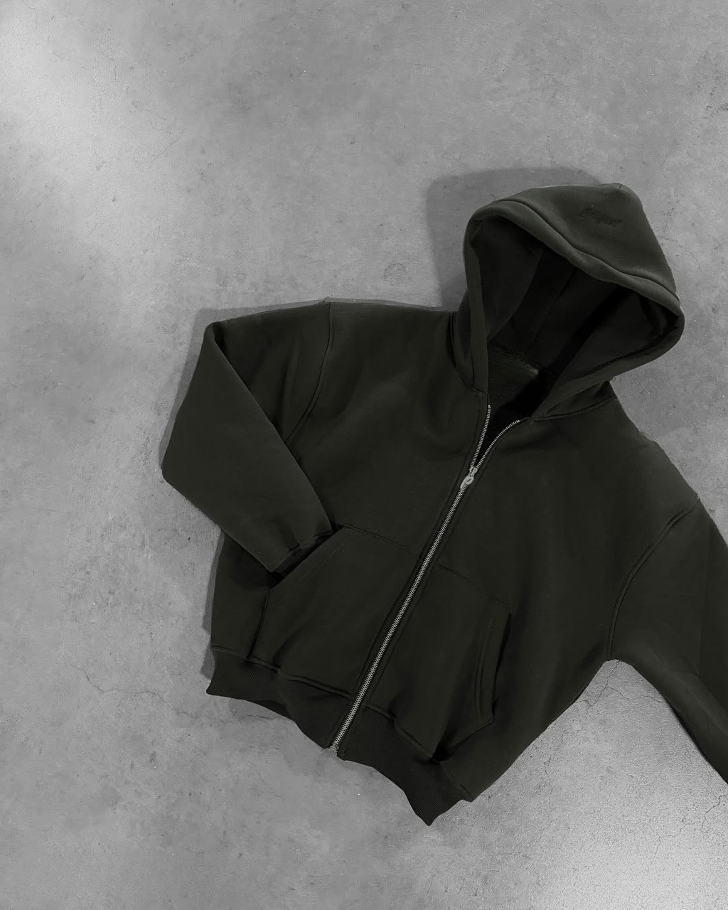 MILITARY GREEN ZIP HOODIE